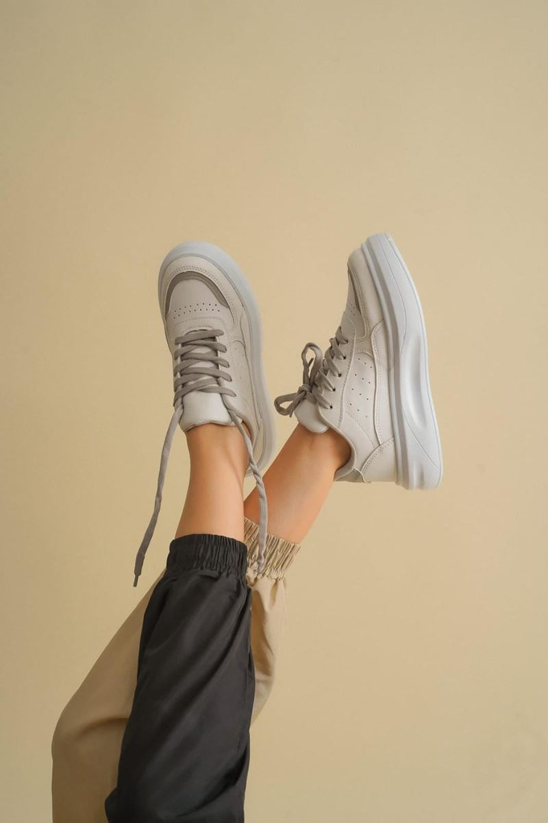 Pilla Beyaz Gri Kadın Ayakkabı resmi