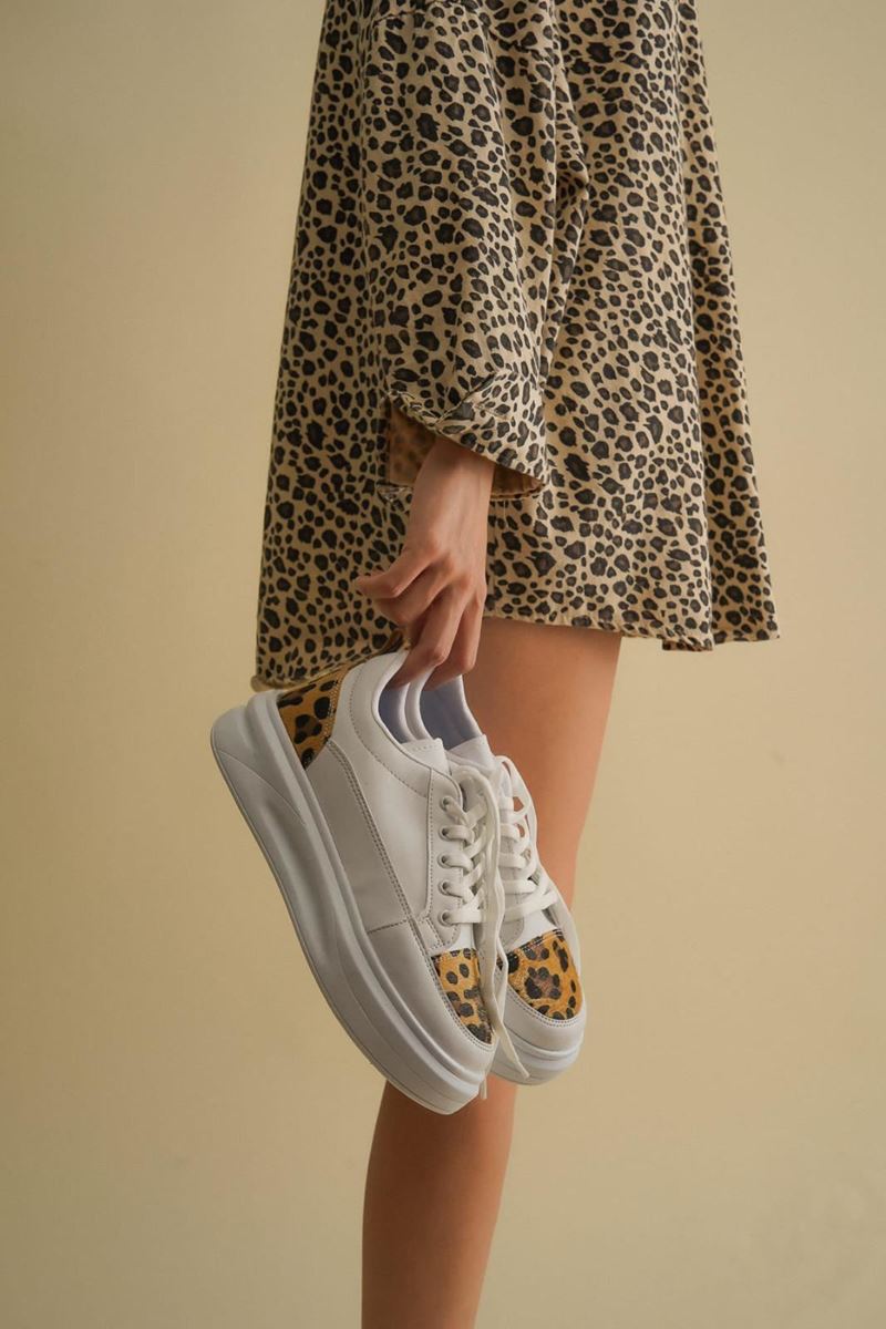 Picture of Pilla Beyaz Leopar Kadın Ayakkabı