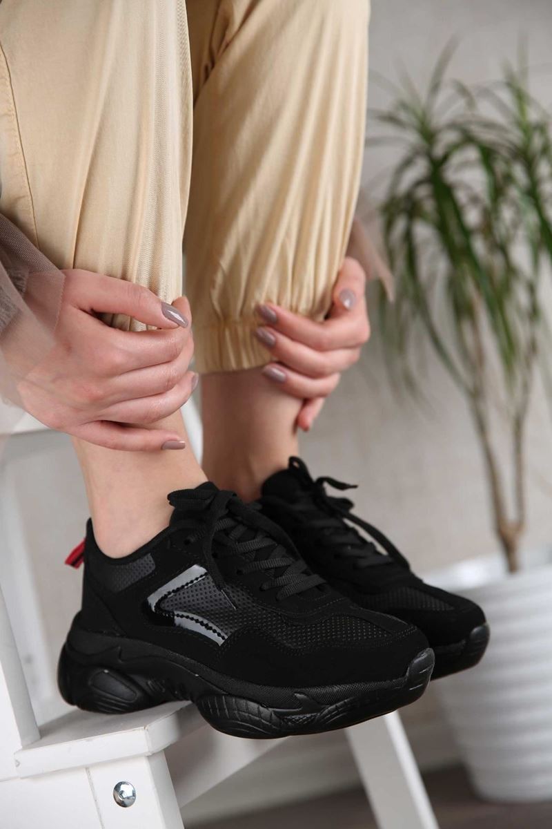 Pilla Siyah Kadın Ayakkabı resmi